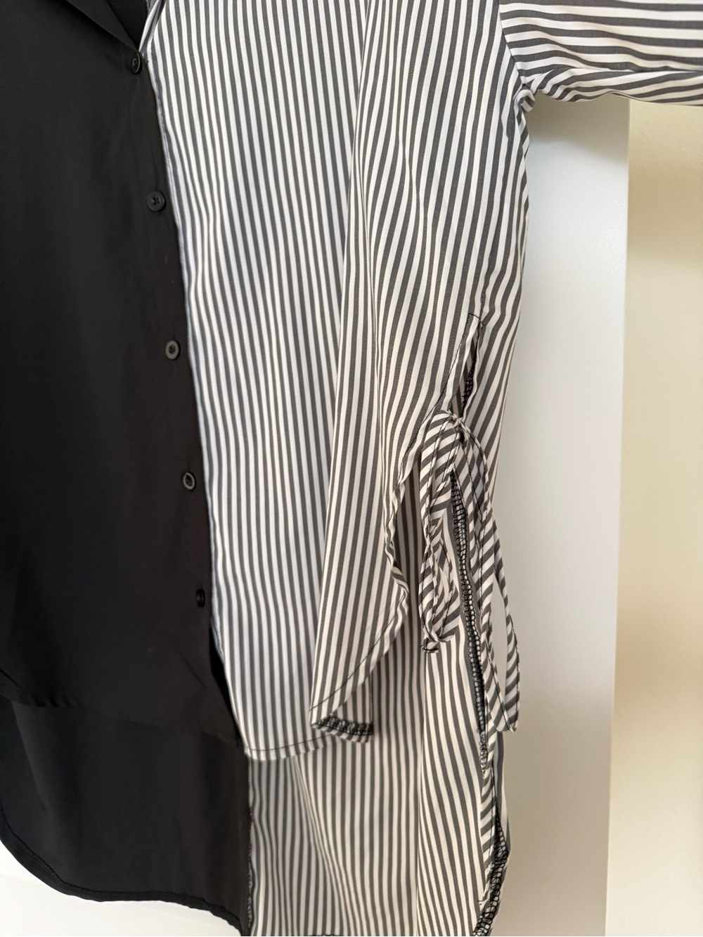 SHEIN Black & White Striped Labelled Top - Picture 2 of 5